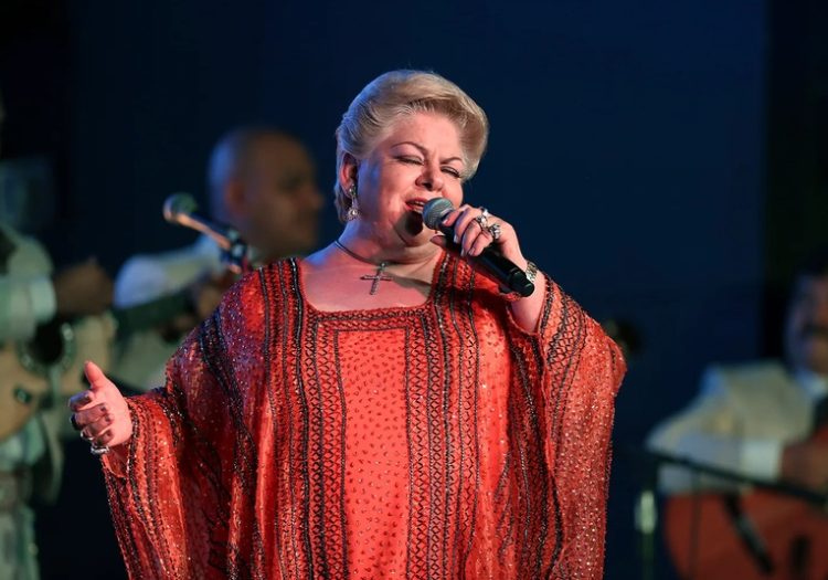 Adiós a una voz inolvidable, Paquita la del Barrio muere a los 77 años